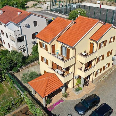 Apartments Omanovic Čižići 外观 照片