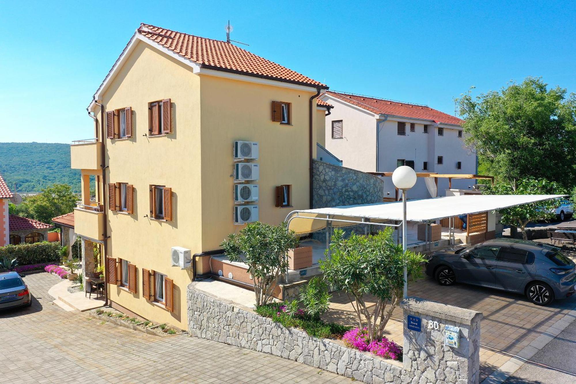 Apartments Omanovic Čižići 外观 照片