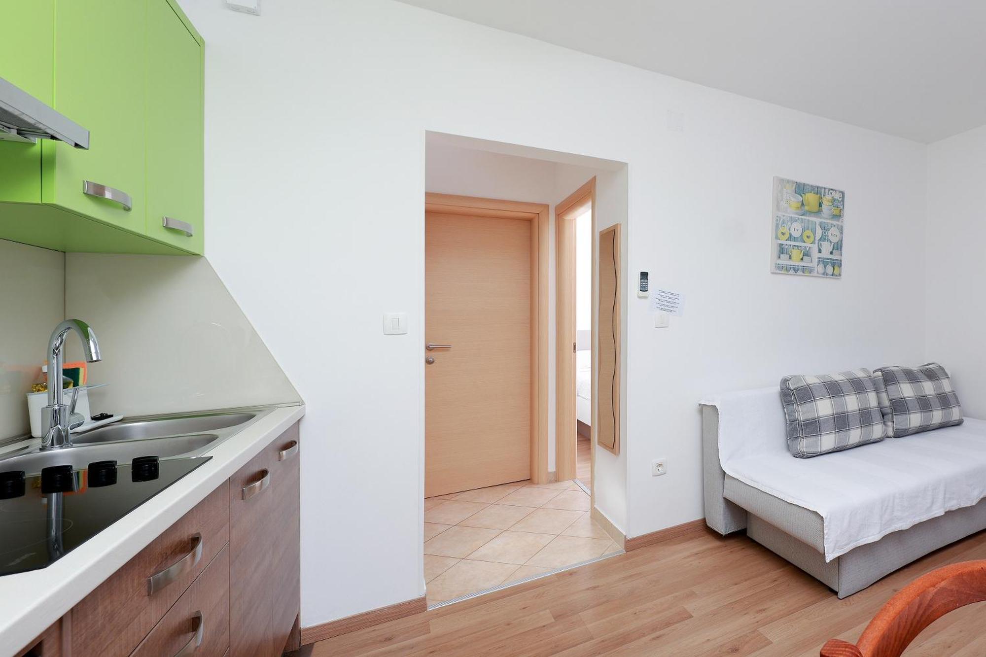 Apartments Omanovic Čižići 外观 照片