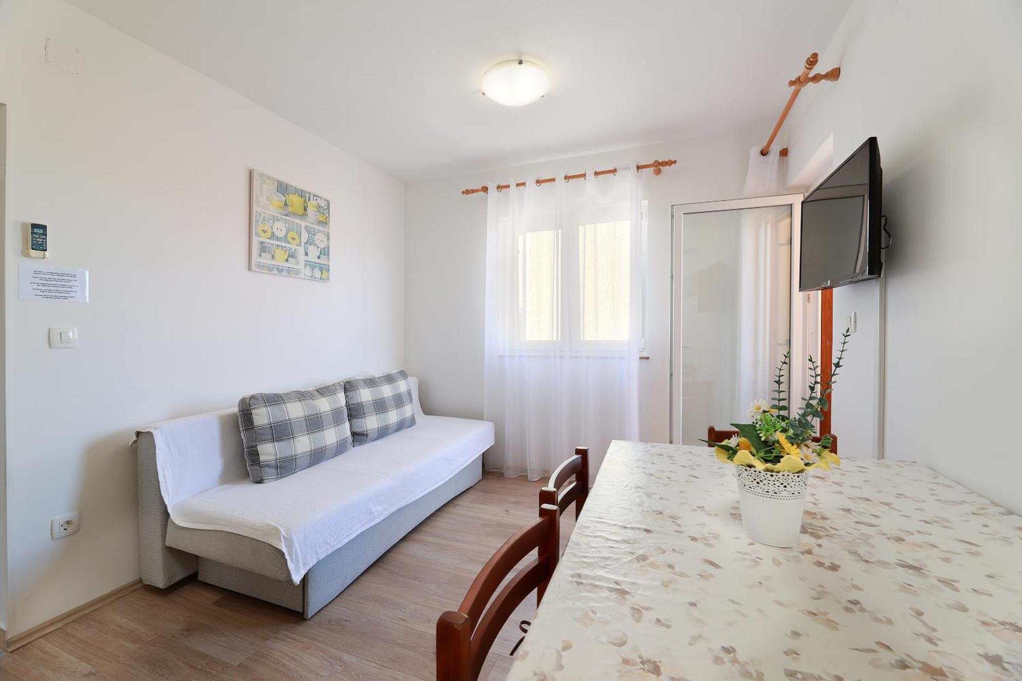 Apartments Omanovic Čižići 外观 照片